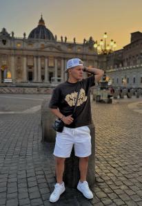 698461472: Chico busca chica en Barcelona