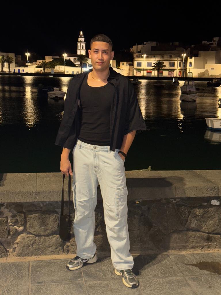 Chico busca chica en Málaga: 