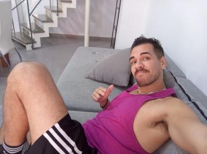 Chico busca chica en Las Palmas: 