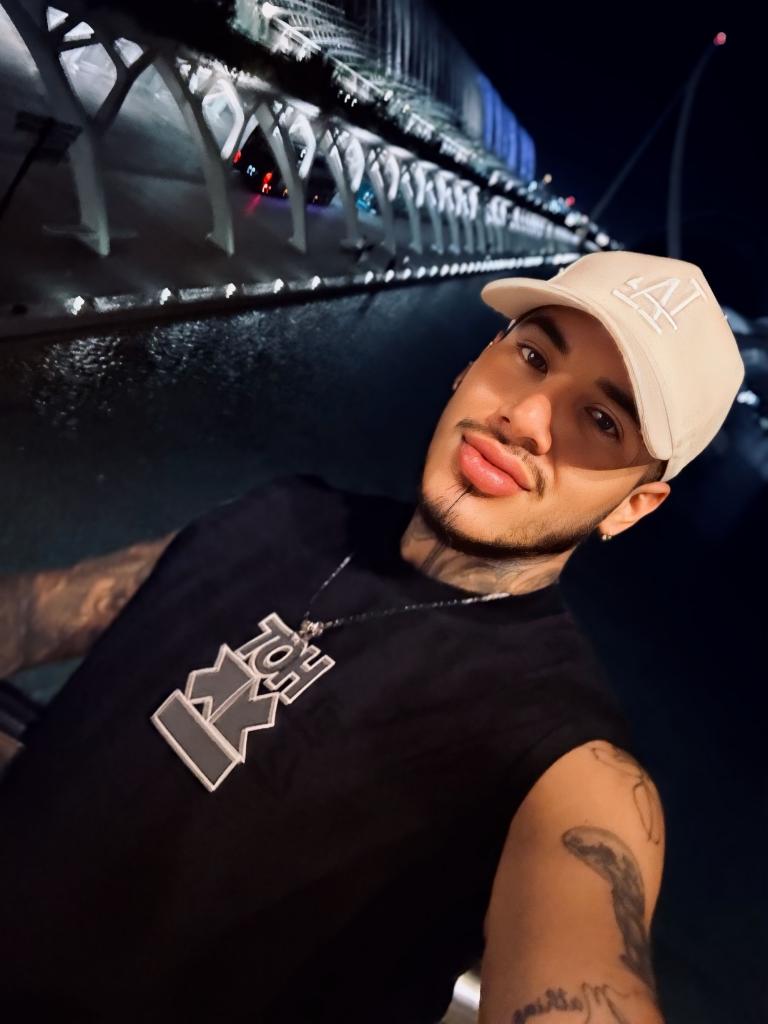 Chico busca chica en Valencia: 