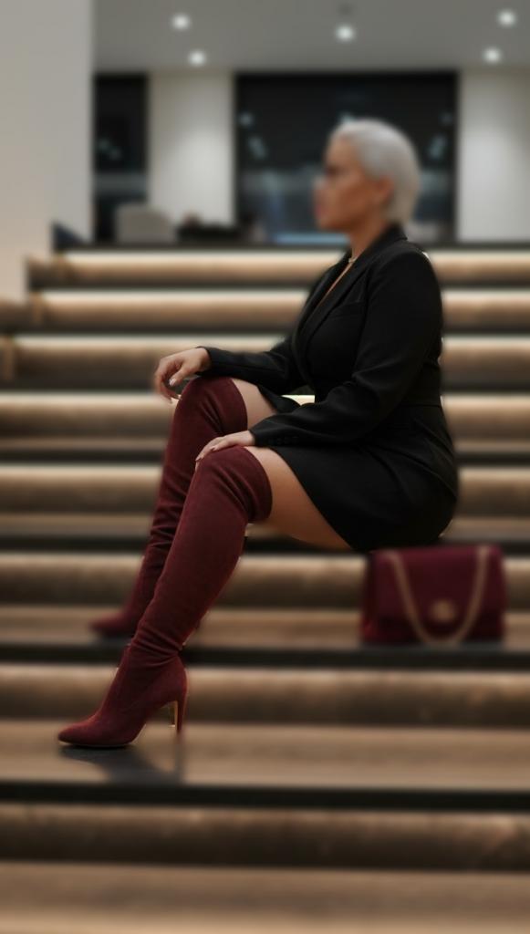 Chica busca chico en Granada: 