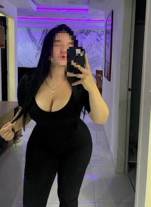 663124314: Chica busca chico en Sevilla