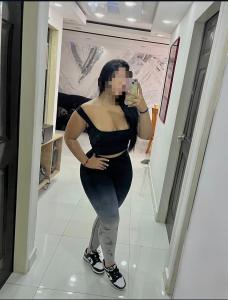 663124314: Chica busca chico en Sevilla