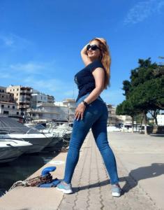 687563911: Chica busca chico en Burgos