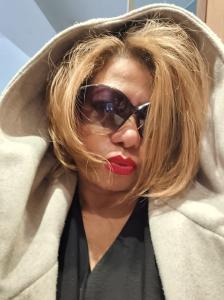 604230421: Chica busca chico en Cantabria