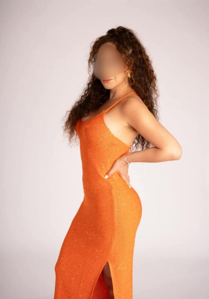 632205230: Chica busca chico en Barcelona