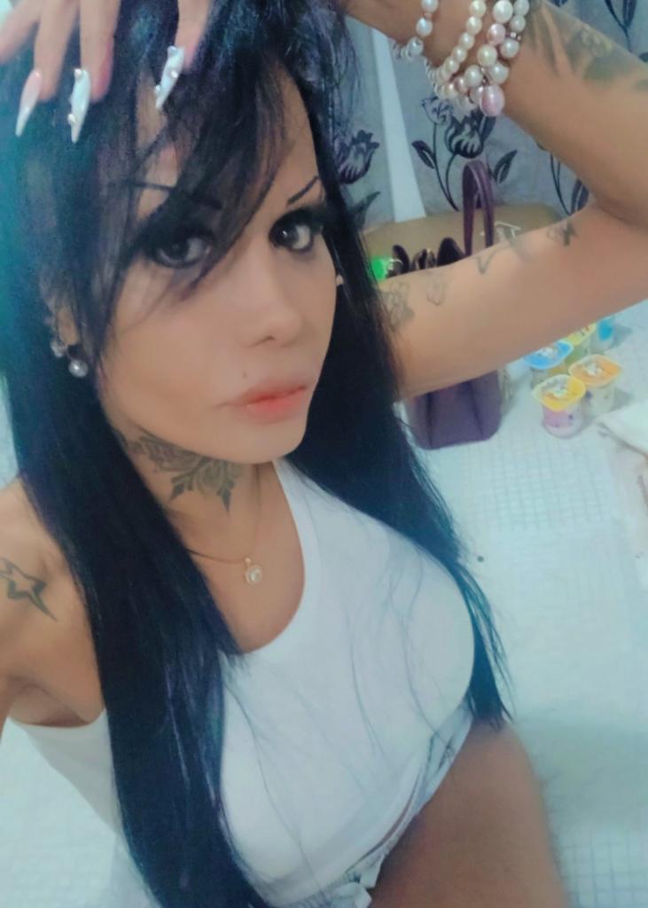 643465709: Chica busca chico en Almería