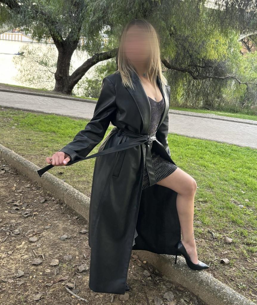 Chica busca chico en Sevilla: Chica busca chico