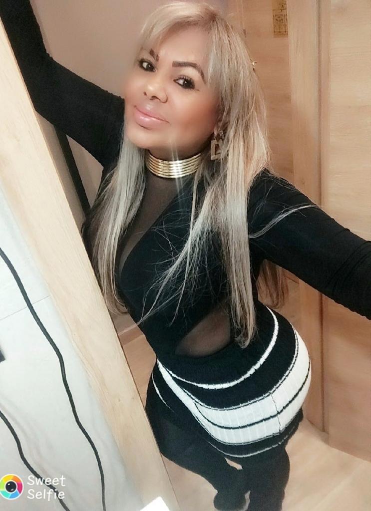 Chica busca chico en Sevilla: 