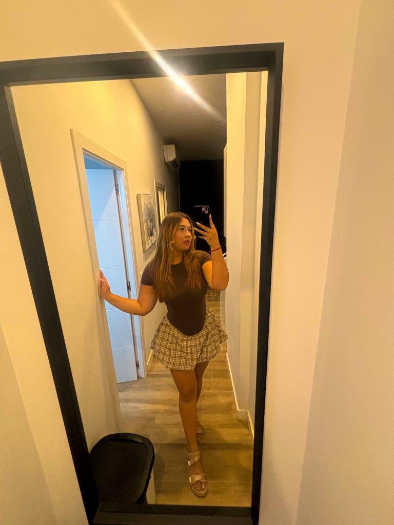 613558217: Chica busca chico en Sevilla