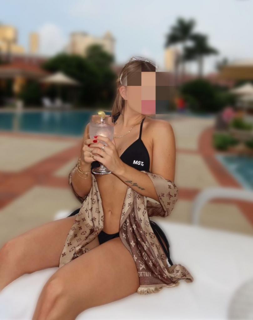 Chica busca chico en Alicante: Chica busca chico