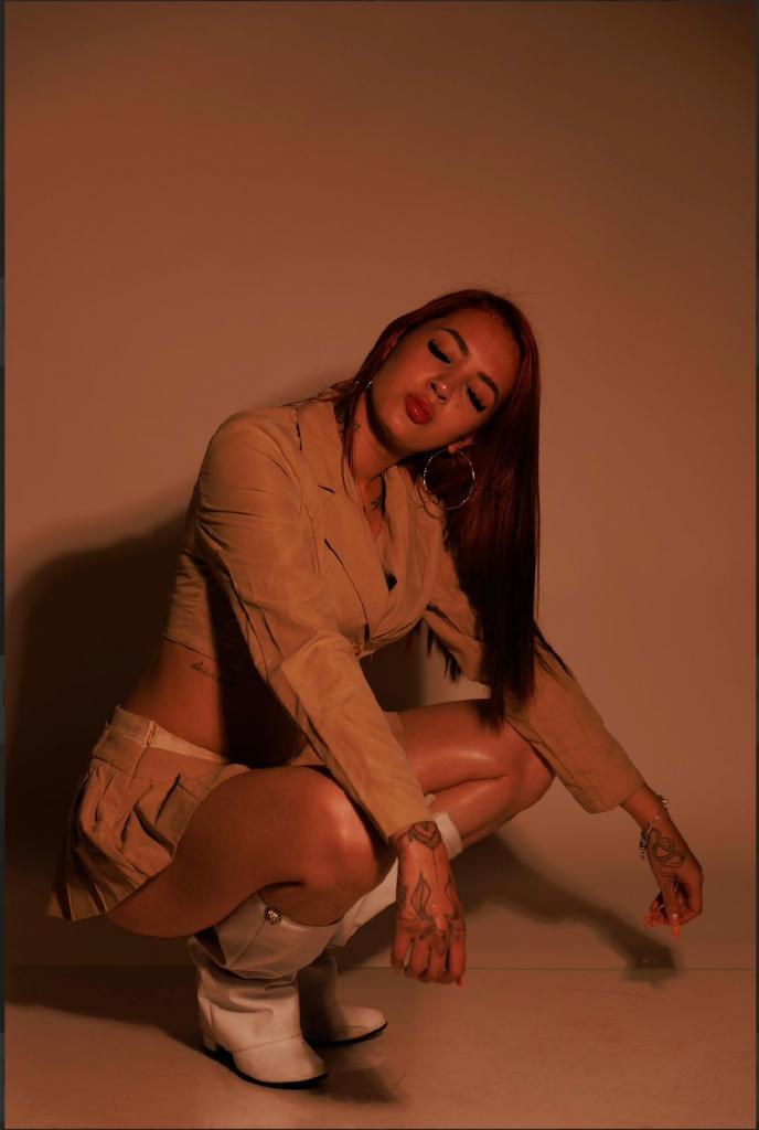 674932055: Chica busca chico en Murcia