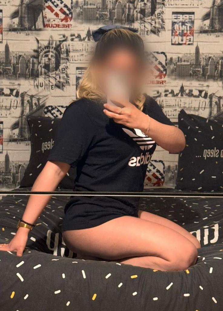 641901688: Chica busca chico en Madrid