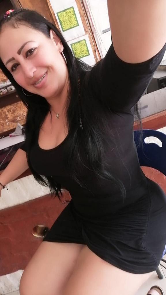 614902945: Chica busca chico en Pontevedra