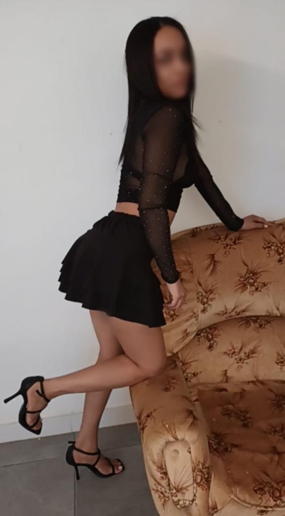Chica busca chico en Granada: Chica busca chico
