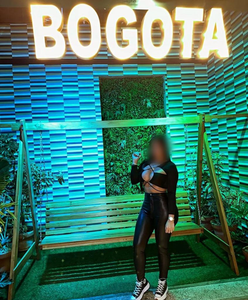 Chica busca chico en Sevilla: 