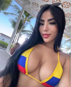 672857773: Chica busca chico en Cádiz