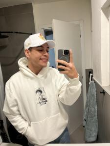 665423385: Chico busca chica en Murcia