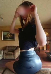 613695587: Chica busca chico en Navarra