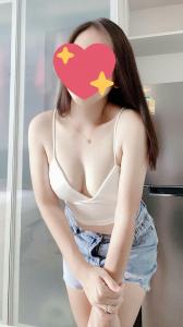 670735355: Chica busca chico en Barcelona