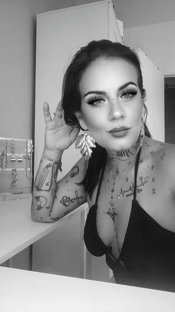 Chica busca chico en Jaén: 