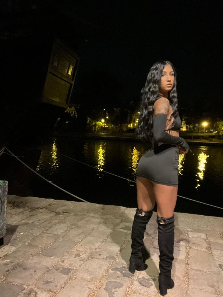 Chica busca chico en Barcelona: 