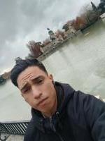 689326455: Chico busca chica en Madrid