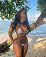 613960349: Chica busca chico en Cádiz