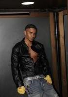 647939467: Chico busca chica en Madrid