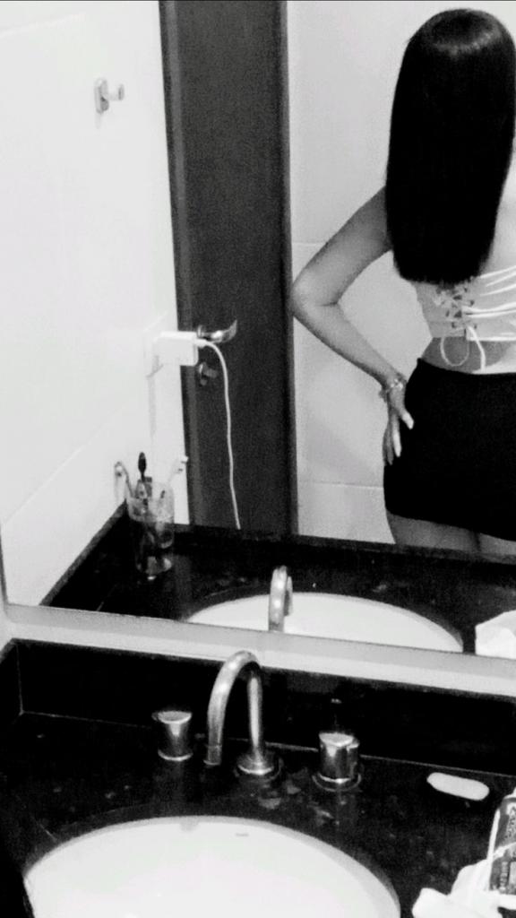 633691368: Chica busca chico en Sevilla