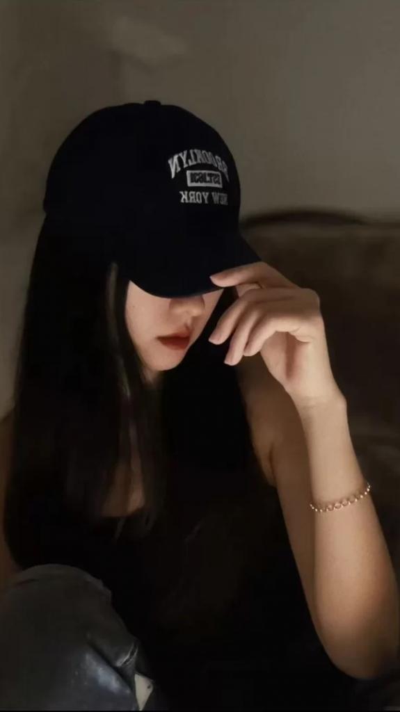 670735355: Chica busca chico en Barcelona