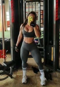 673347244: Chica busca chico en Navarra