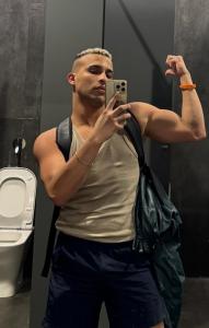 Chico busca chica en Asturias: 