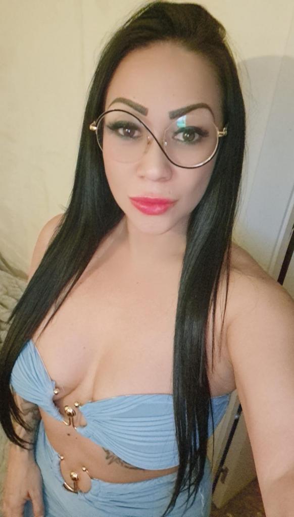 Chica busca chico en Huelva: 