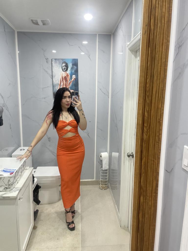 Chica busca chico en Ibiza: 