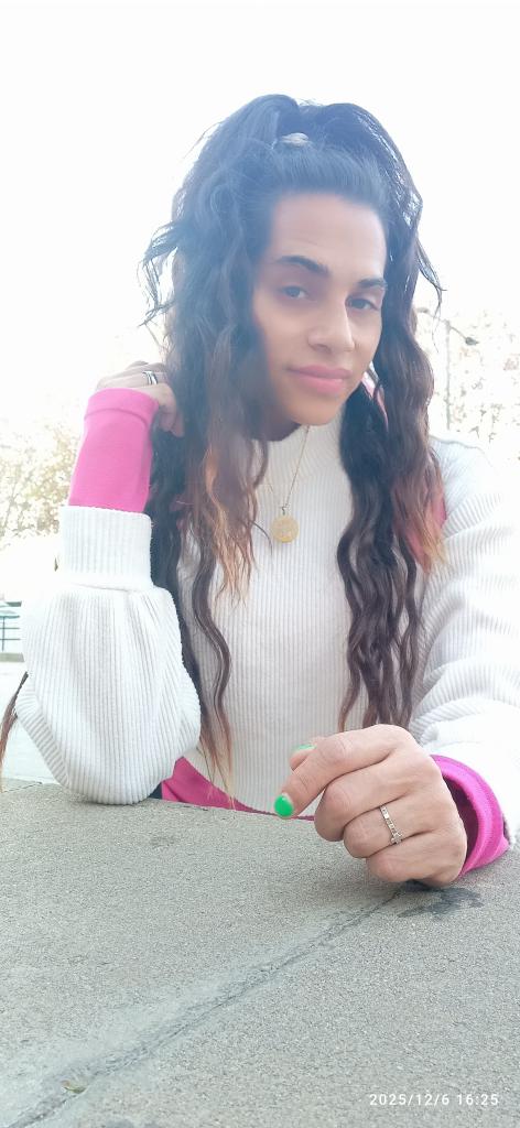 631009572: Travesti en Lérida