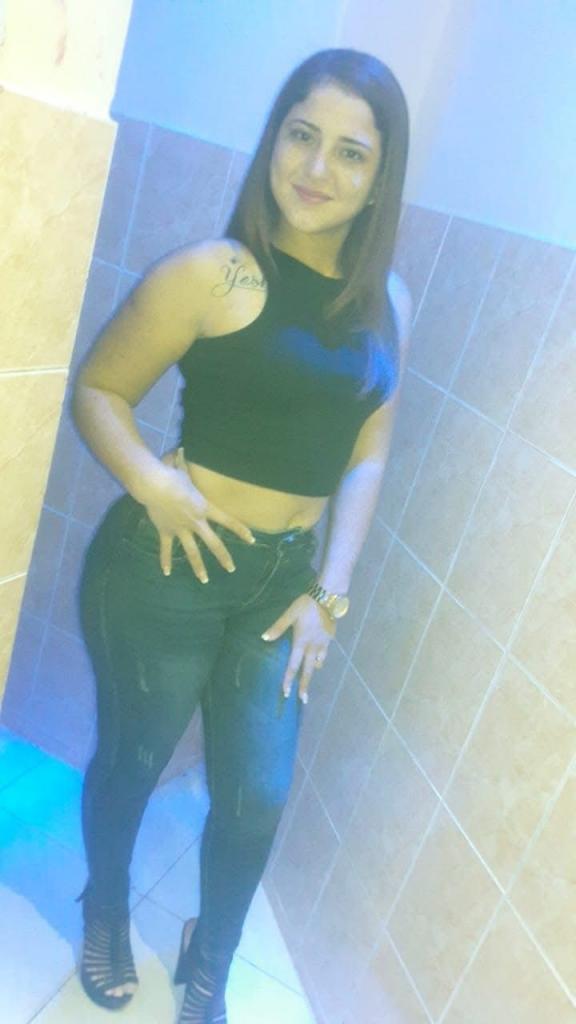 647163074: Chica busca chico en Málaga