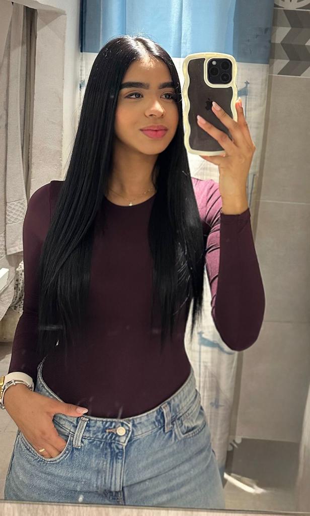 624425314: Chica busca chico en Barcelona