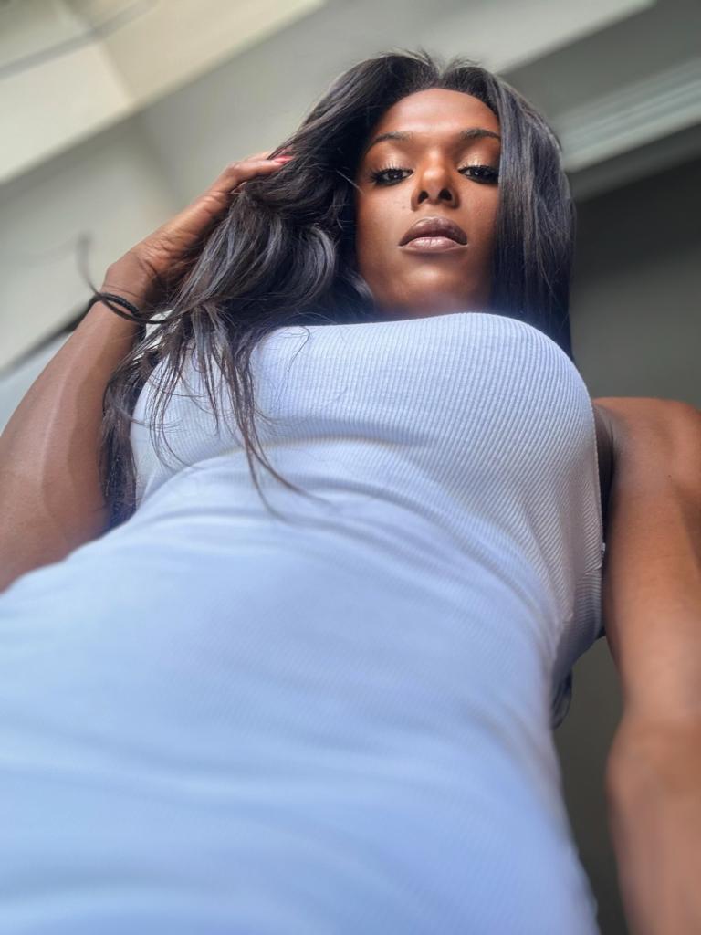 613961516: Travesti en Sevilla