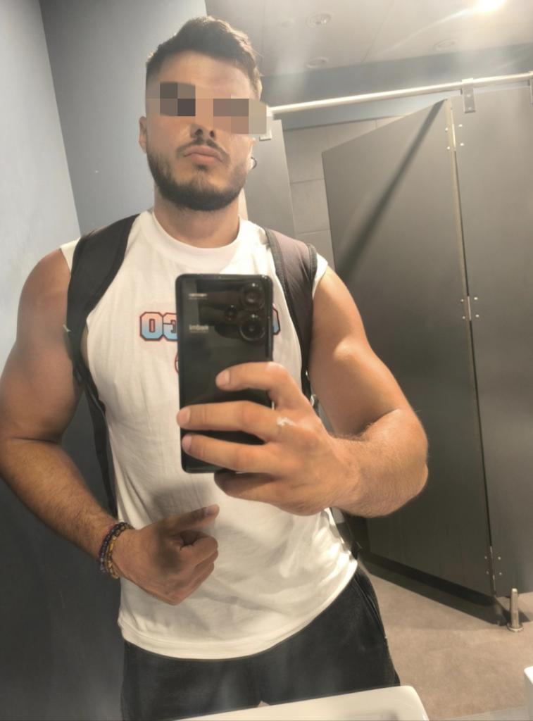 Chico busca chica en Cádiz: 