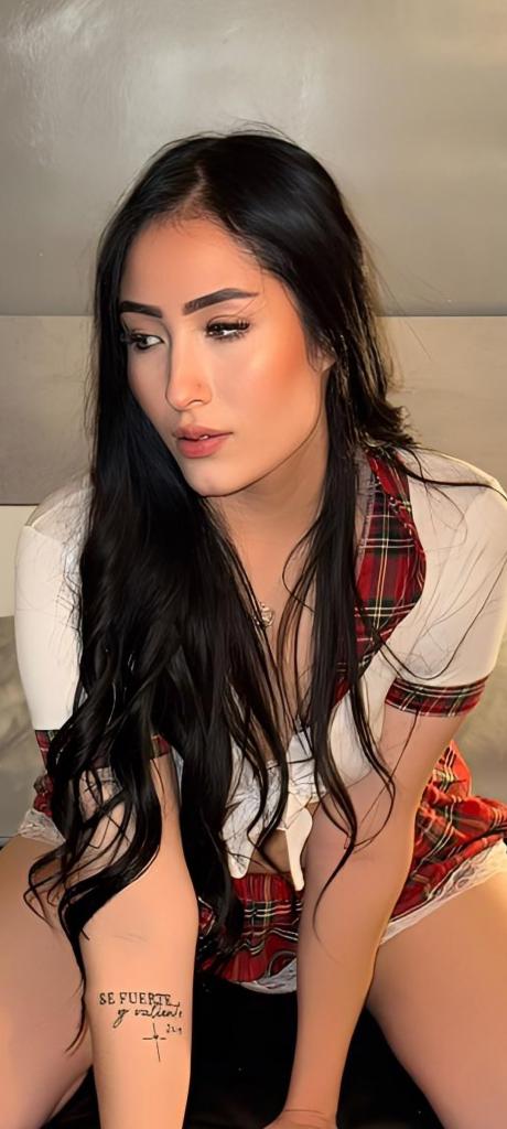 Chica busca chico en Ibiza: 