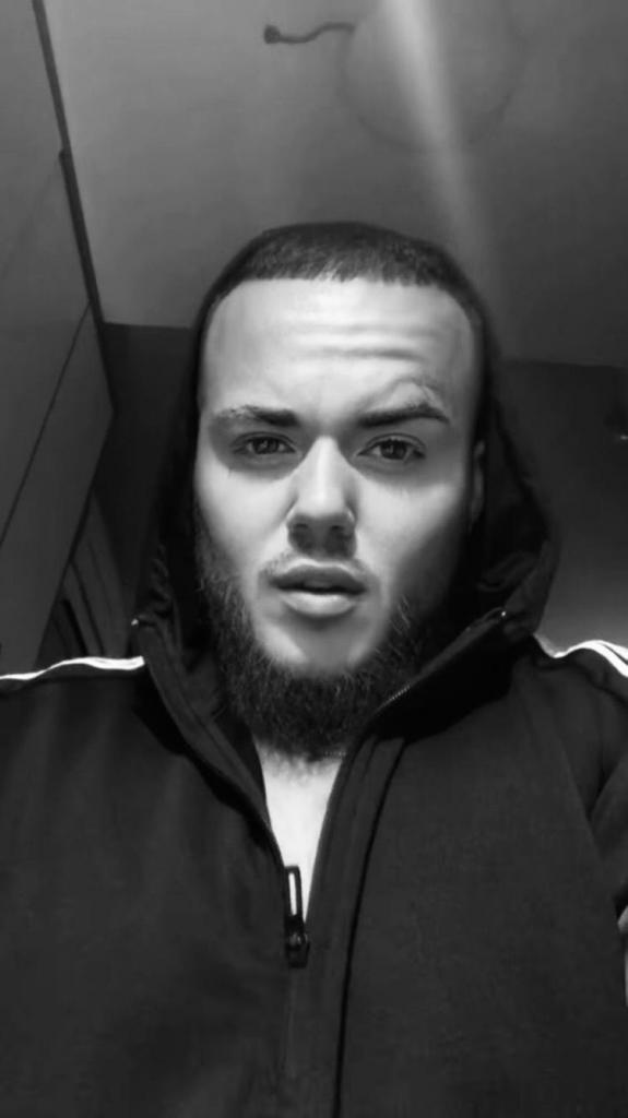 651783112: Transexual en Madrid