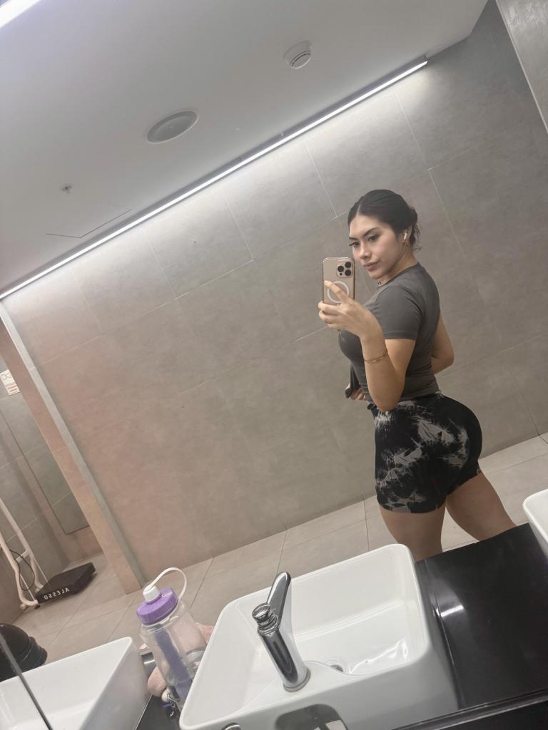 661440328: Chica busca chico en Madrid