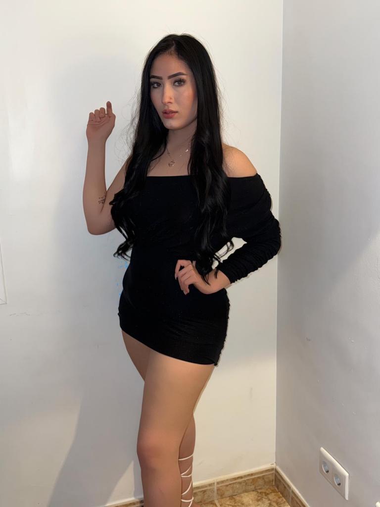 632589135: Chica busca chico en Ibiza