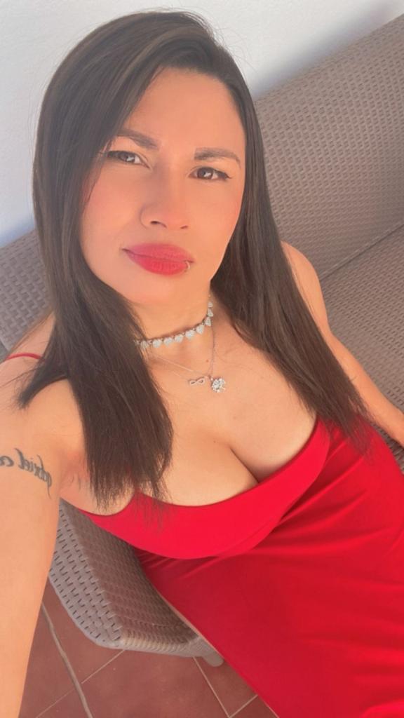 Chica busca chico en Tenerife: 