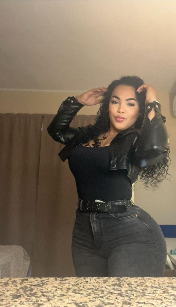 Chica busca chico en Granada: 
