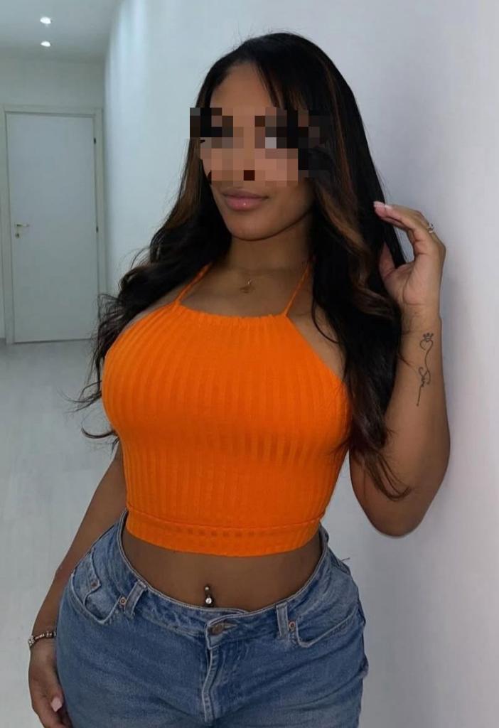 Chica busca chico en Almería: 