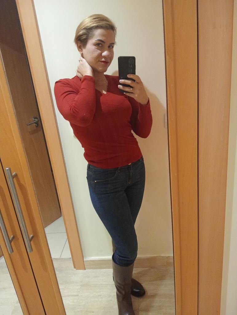 Chica busca chico en Cádiz: 