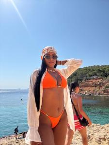 617746381: Chica busca chico en Madrid