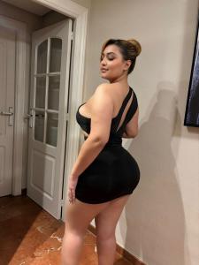 613696413: Chica busca chico en Málaga